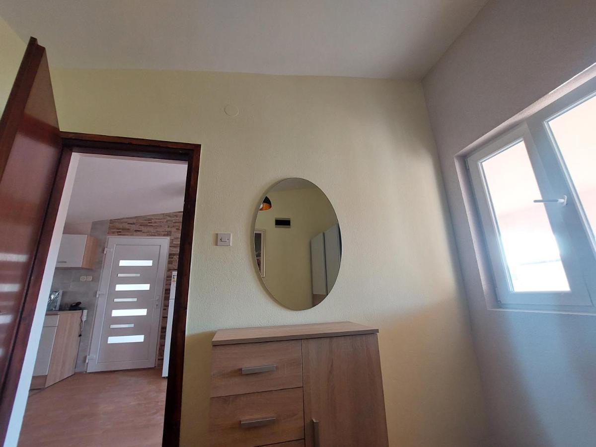Apartmani Piskoric Вир Екстериор снимка